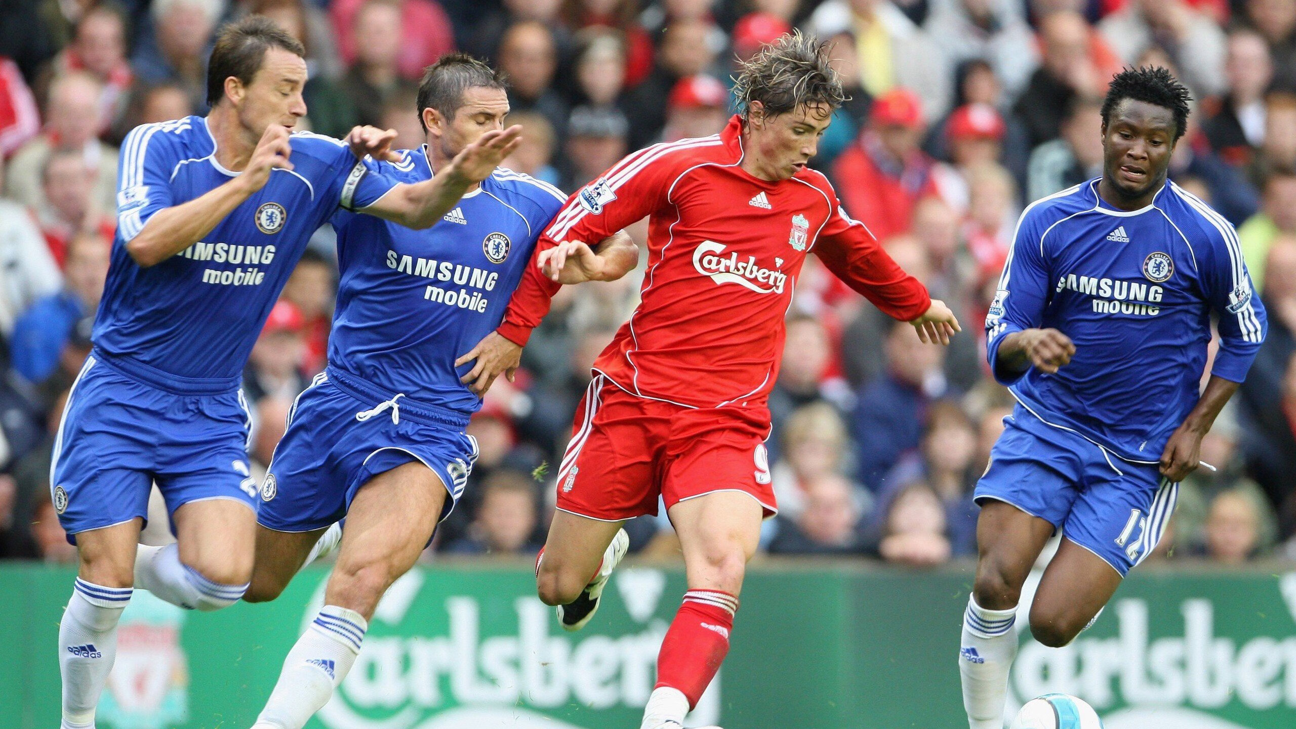 “中国足球职业联赛新纪元：多样化发展”，中国实行足球职业联赛