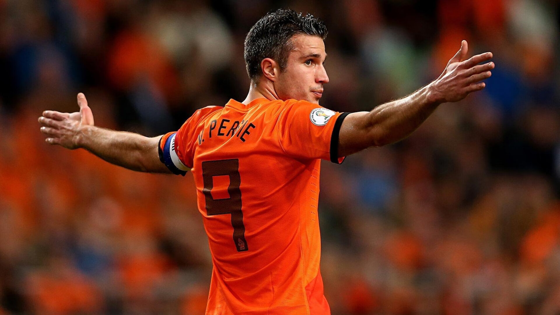 足球赛事衍生产业多元化，文化体育融合新景象，足球体育产业方案